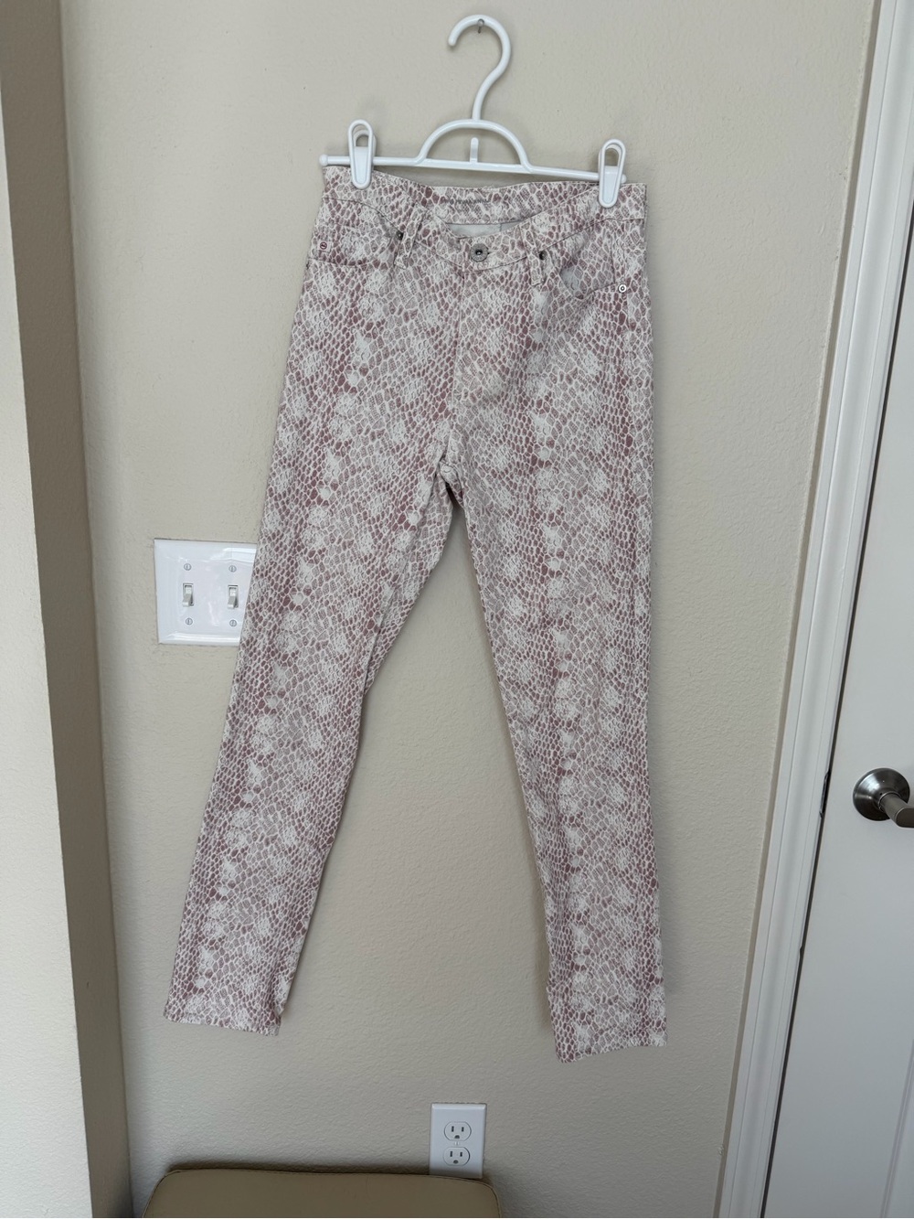 The Prima Ankle Snake-Print 26R-TAILORED